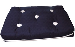 Båtpute, kapok mørkeblå m. hvite knapper